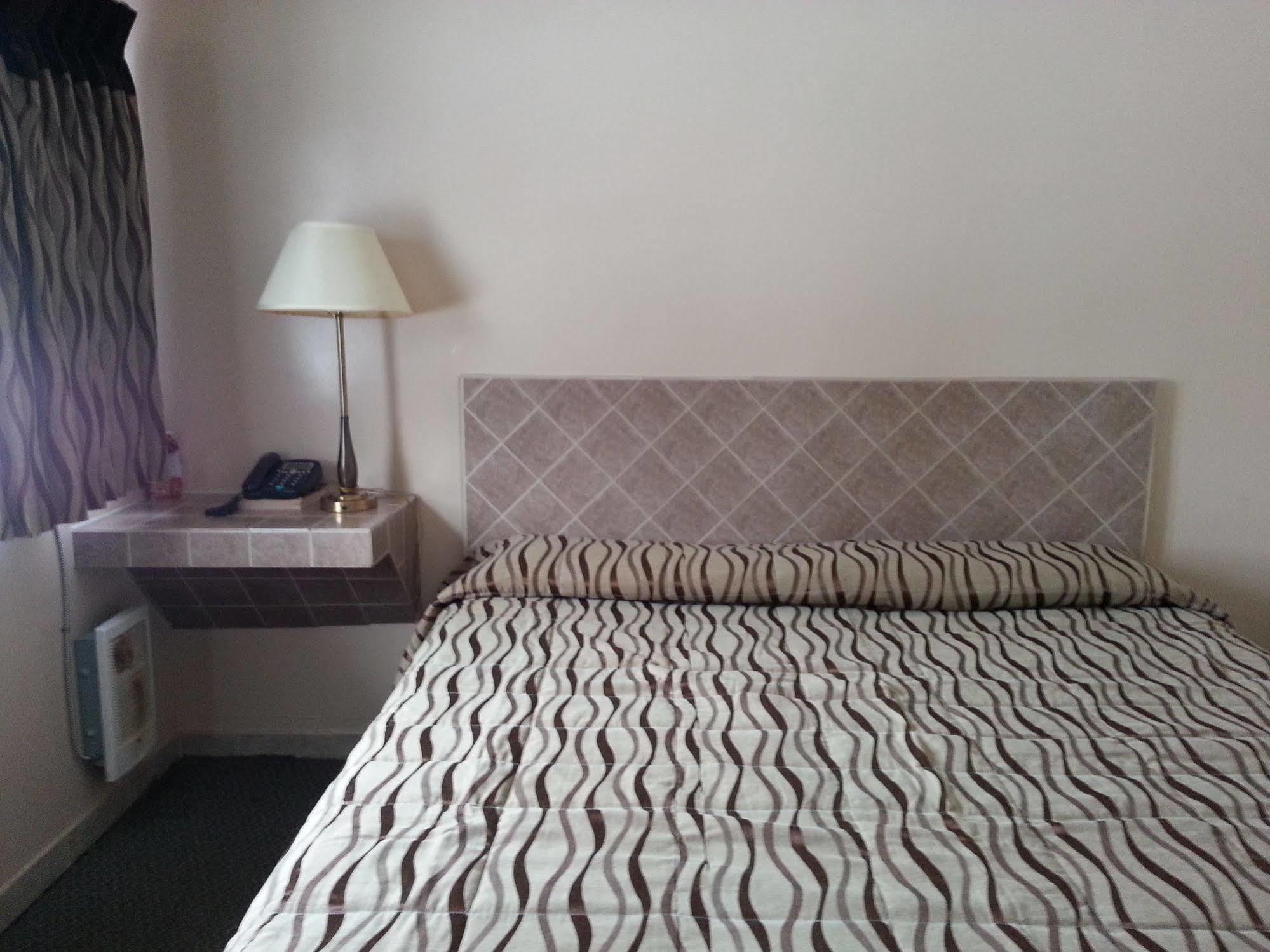 Pleasant Stay Motel Ancaster Buitenkant foto